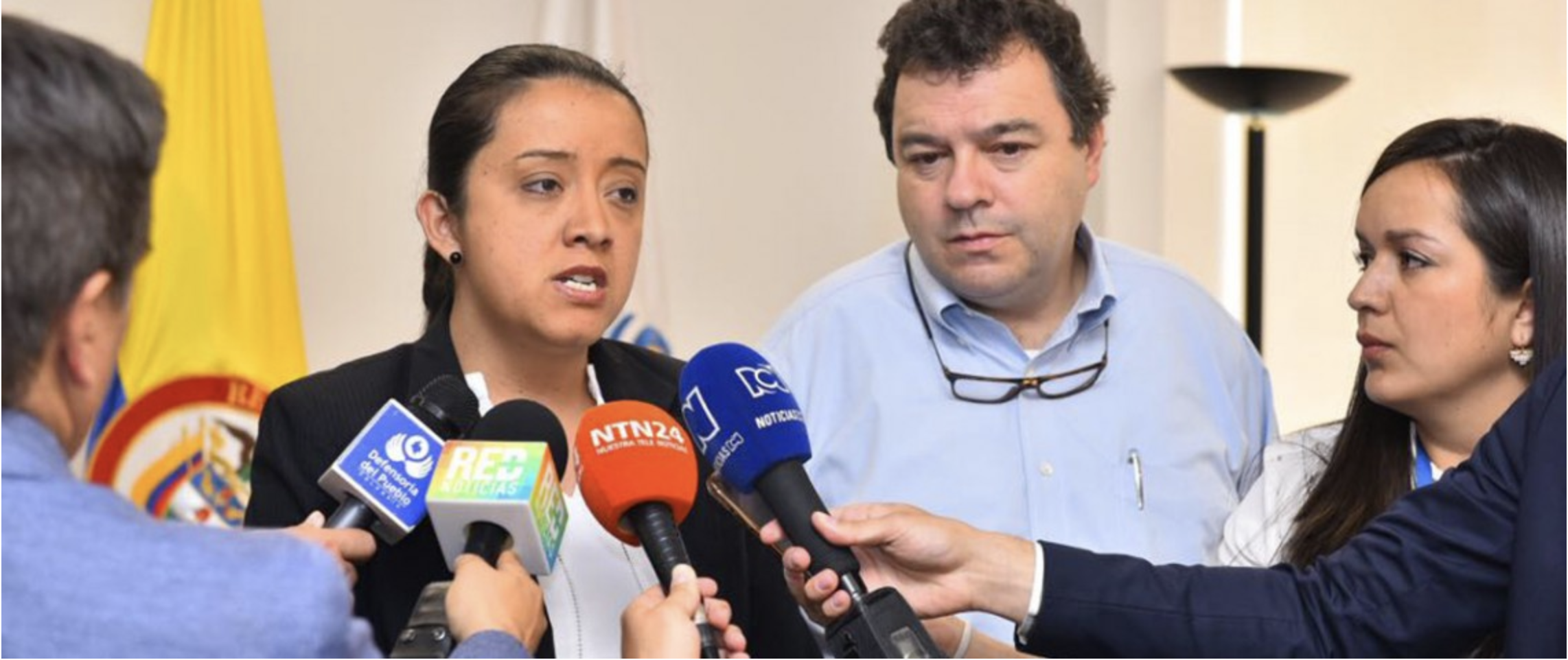 Defensor del Pueblo recibió a diputada venezolana Gaby Arellano por situación humanitaria de venezolanos que llegan al país