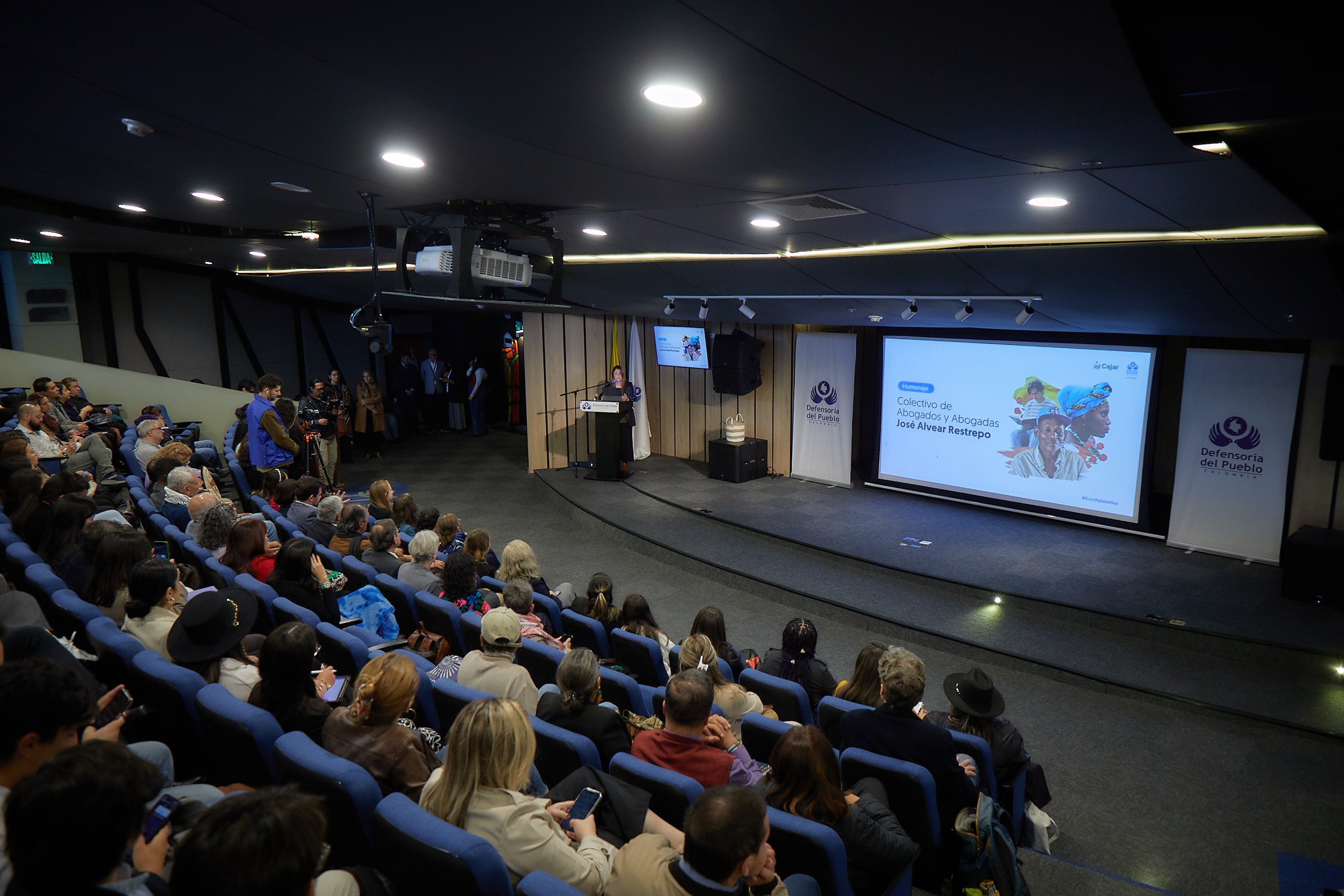 Homenaje al Colectivo de Abogados y Abogadas José Alvear Restrepo por su trayectoria en la defensa de los derechos humanos