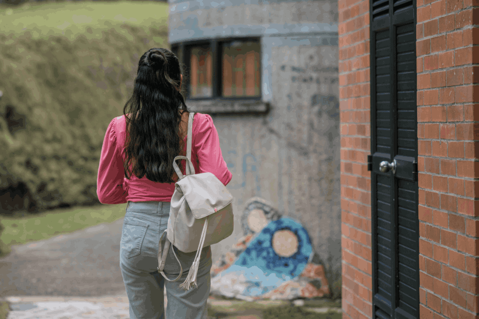 Defensoría del Pueblo alerta por el aumento de feminicidios en Colombia.