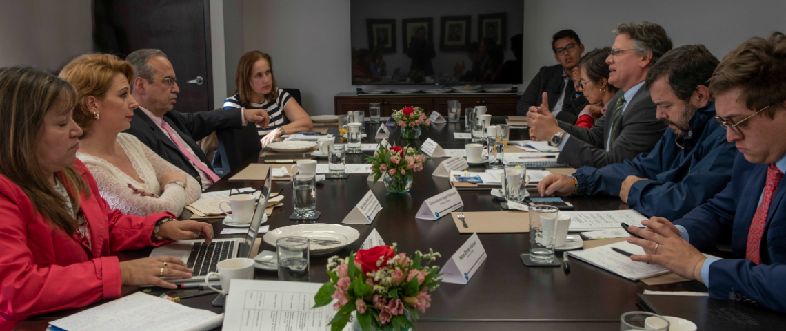 Carlos Negret Mosquera reunido con el Consejo Asesor de la Defensoría del Pueblo