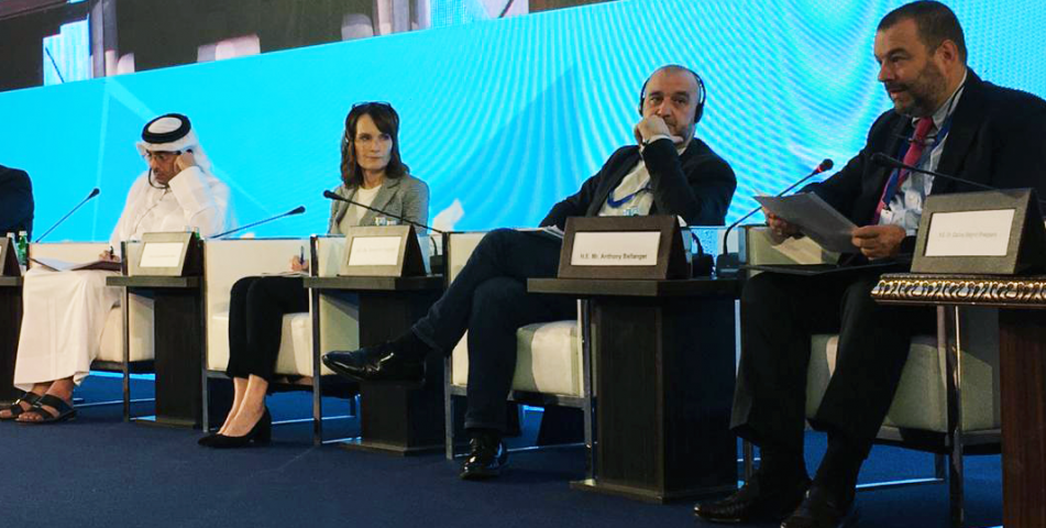 Defensor del Pueblo participó en conferencia sobre medios sociales en Doha, Catar