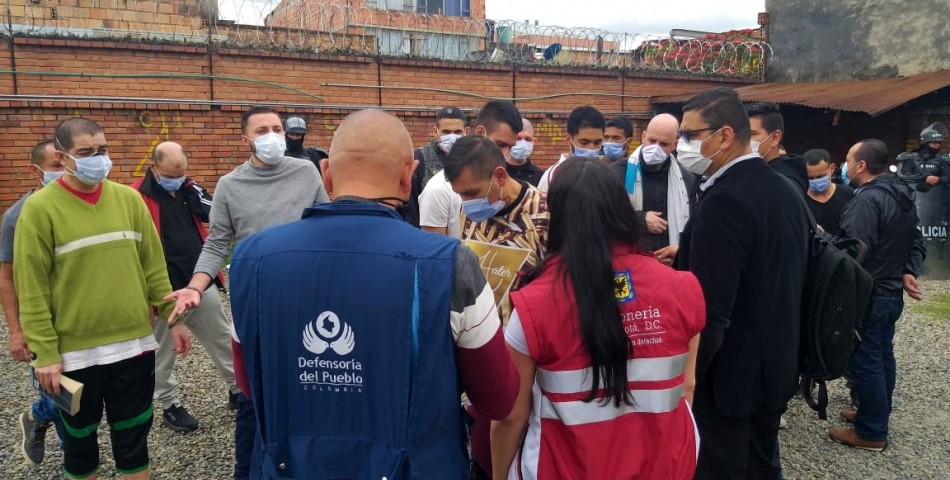 Mediación de la Defensoría tras revuelta en URI de Bogotá