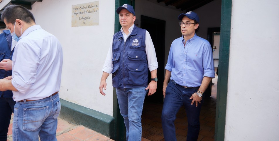 En visita a la frontera con Venezuela se reporta que avanzan sin alteraciones, ni contratiempos, las votaciones de los colombianos que vienen del otro lado de la frontera.