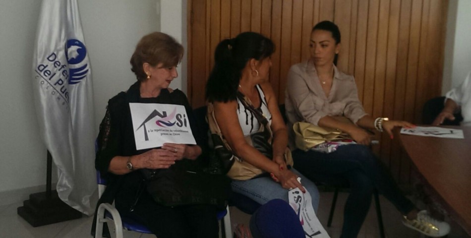 Familiares de detenidos recibidendo asesoría en Defensoría Regional Risaralda