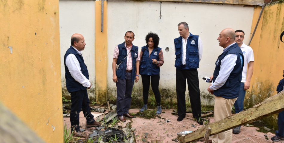 Persisten riesgos relacionados con la posible ocurrencia de homicidios selectivos, desplazamientos intraurbanos, reclutamiento forzado y utilización ilícita de menores, minería ilegal, amenazas y extorsiones, entre otros.