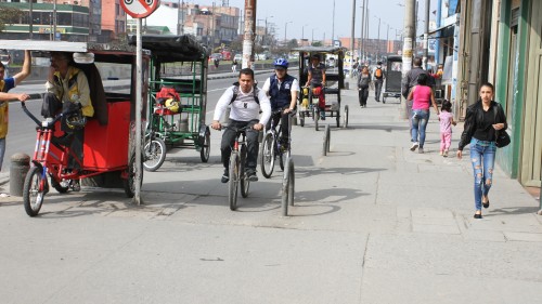 En las localidades de Kennedy y Fontibón arrancó el plan ‘Defensoría en la ciclorruta’, para revisar el cumplimiento del derecho a la libre locomoción, movilidad y el transporte de los ciudadanos.