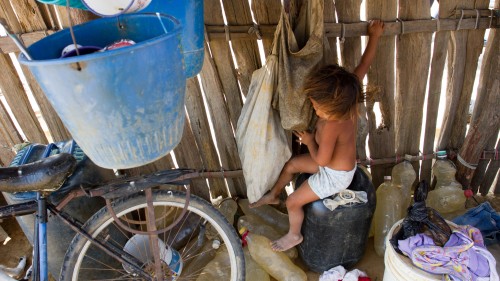 La sequía y la falta de servicios públicos agudizan las problemáticas de las comunidades.