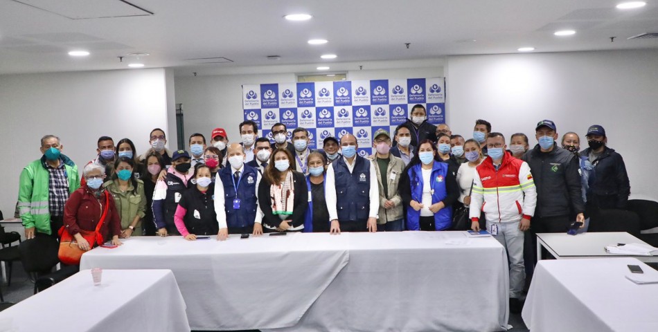 Gracias a mediación de la Defensoría del Pueblo se logró acuerdo entre organizaciones de recicladores de Bogotá y Superservicios