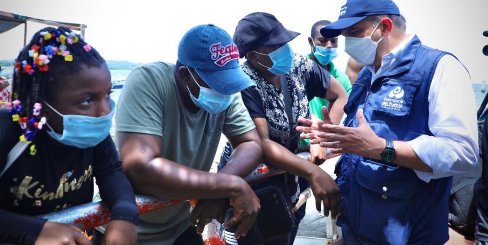 Defensores del pueblo se reúnen en Colombia para hacer frente común a crisis humanitaria que viven migrantes en tránsito por el continente