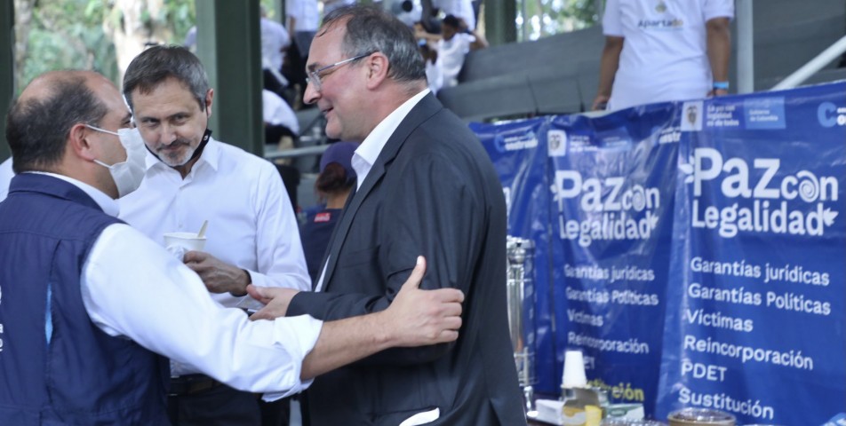 La Defensoría del Pueblo siempre ha acompañado el proceso de paz: Carlos Camargo