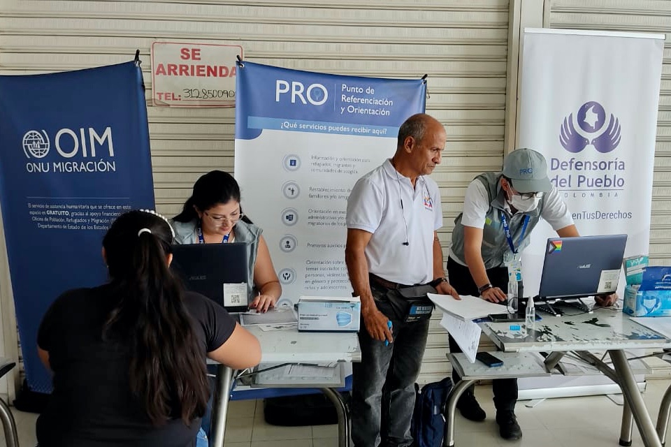 Defensoría del Pueblo realiza jornada de atención y promoción de derechos humanos a población migrante en Tuluá 