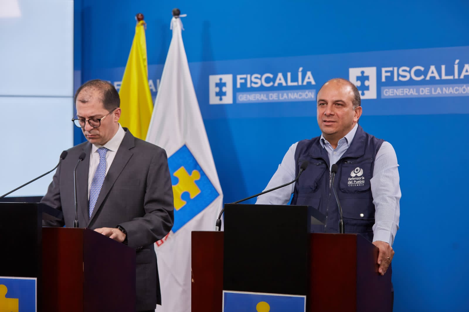 Defensor del Pueblo y el Fiscal General. 