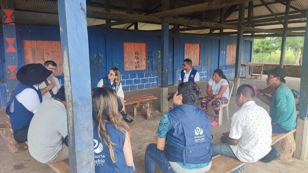 Trabajo adelantado por funcionarios de la Defensoría con comunidades indígenas de San José del Guaviare.