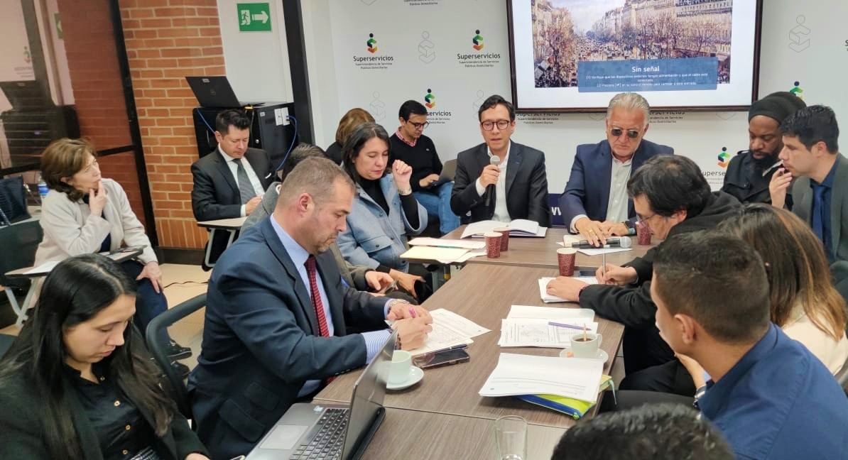 Defensoría del Pueblo sigue en búsqueda de soluciones urgentes ante falta de agua potable en municipios de Córdoba 