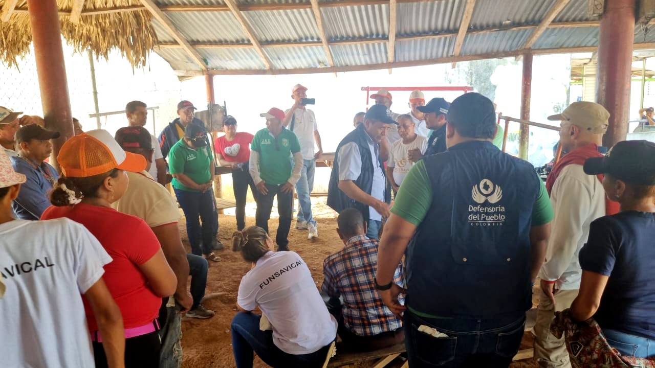 Reunión con comunidaes de La Mojana.