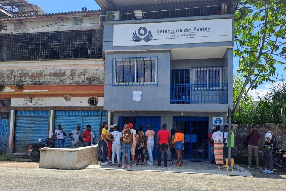 La Defensoría del Pueblo le hace un llamado a los grupos armados ilegales que actúan en la zona para que detengan sus confrontaciones ya que ponen en riesgo a la población civil.