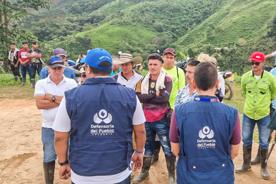 Misión humanitaria de la Defensoría del Pueblo, Iglesia Católica y CICR permitió liberación de dos personas en Caquetá 