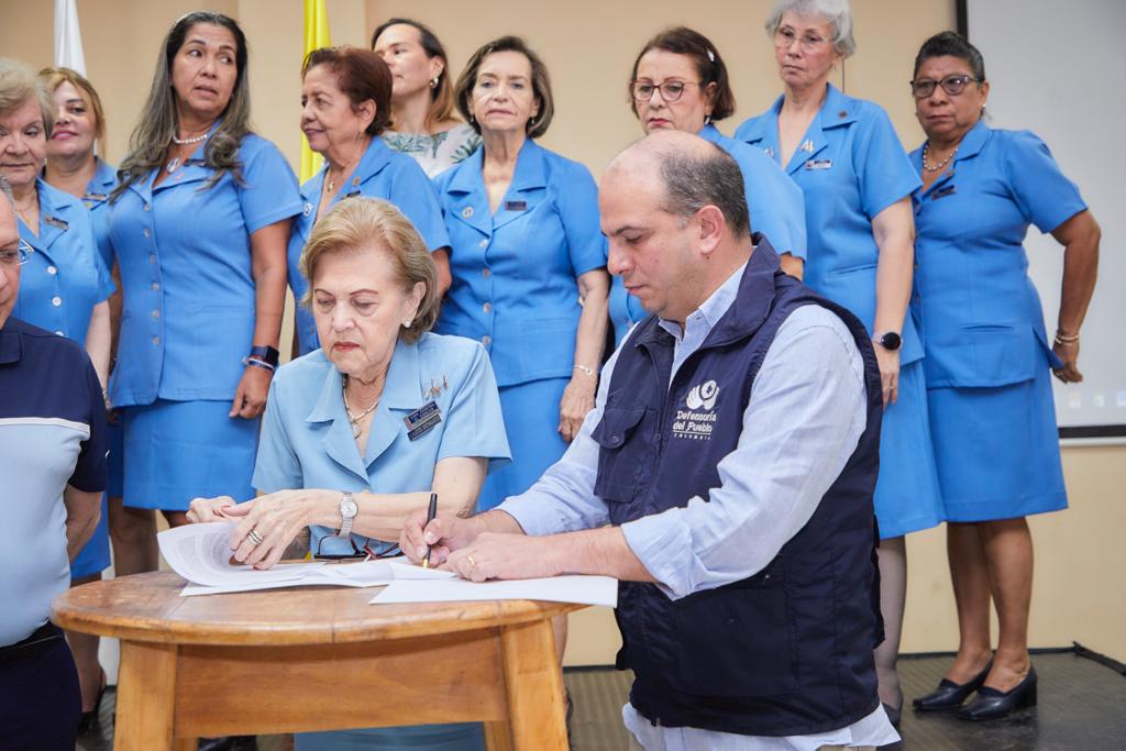 Defensoría del Pueblo y Liga Contra el Cáncer firman convenio para beneficiar a pacientes oncológicos en el país