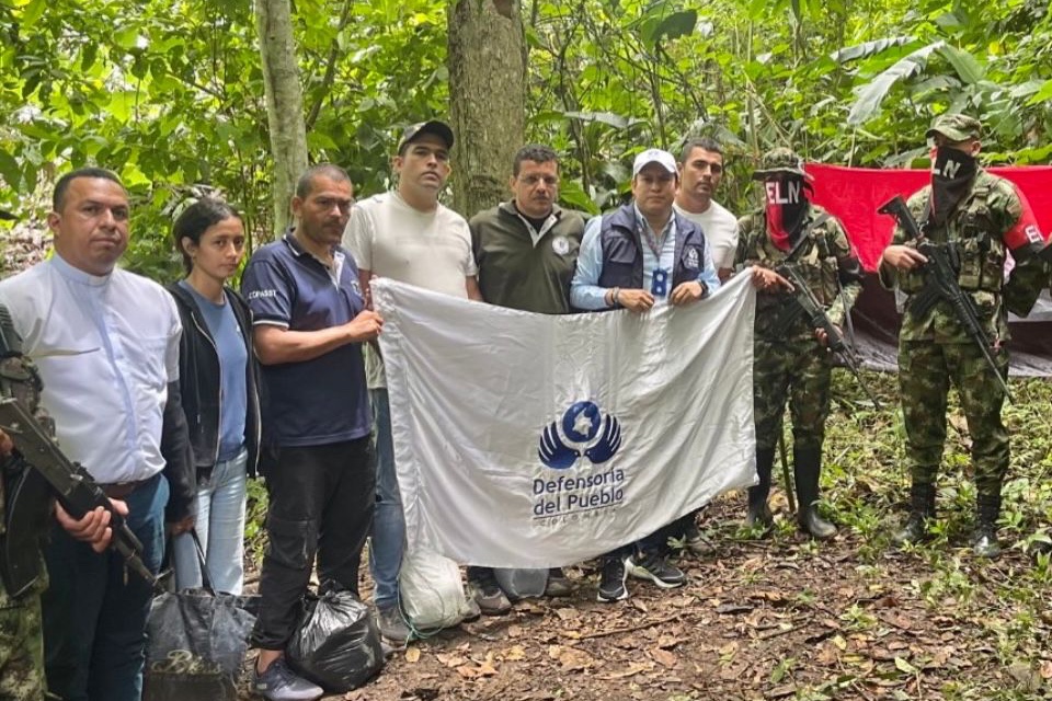 Misión humanitaria de la Defensoría del Pueblo y la Iglesia Católica permite liberación de cinco trabajadores de la Alcaldía de Santa Rosa del Sur (Bolívar) 