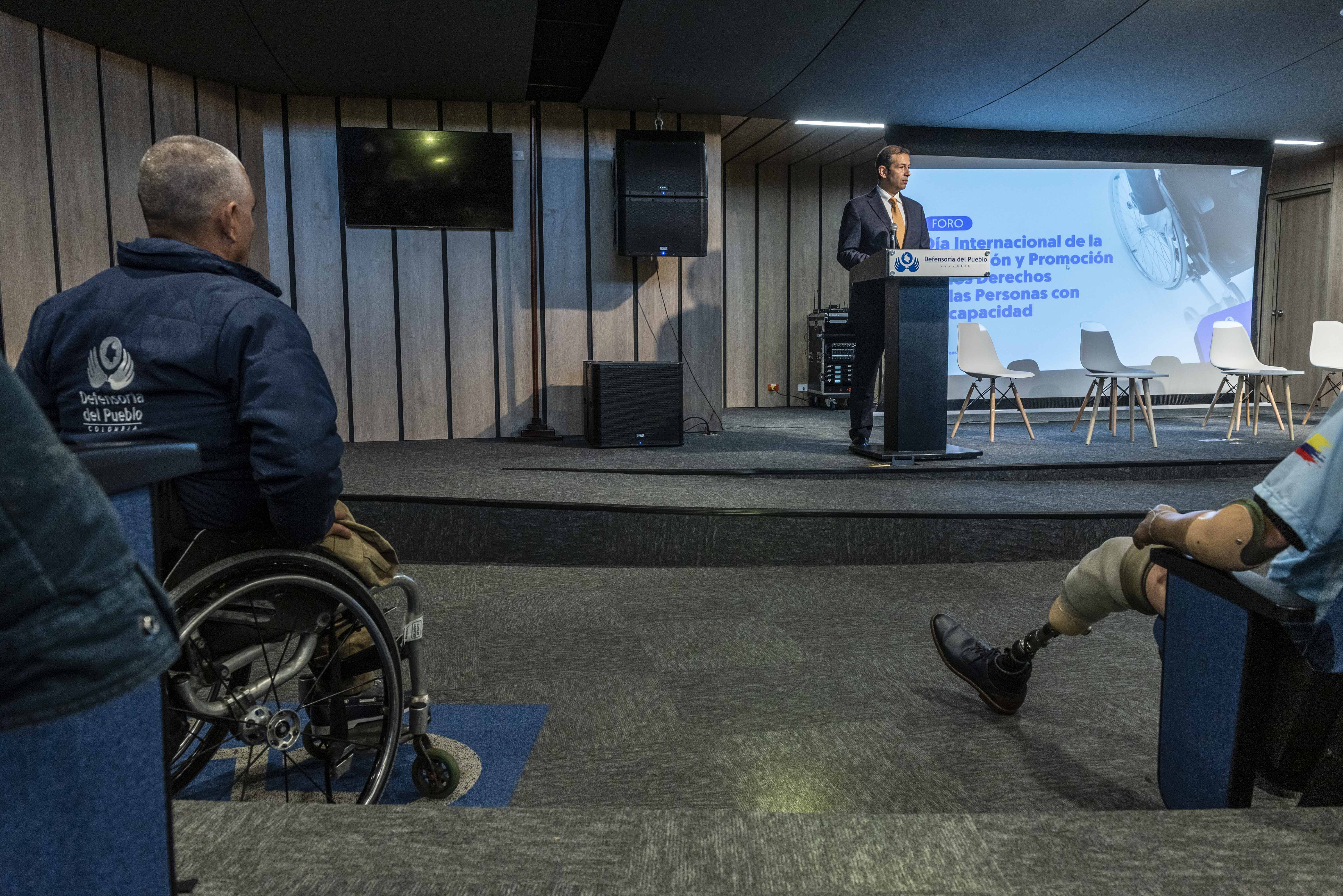 Defensoría insta a eliminar cualquier tipo de discriminación a personas con discapacidad en espacios educativos  