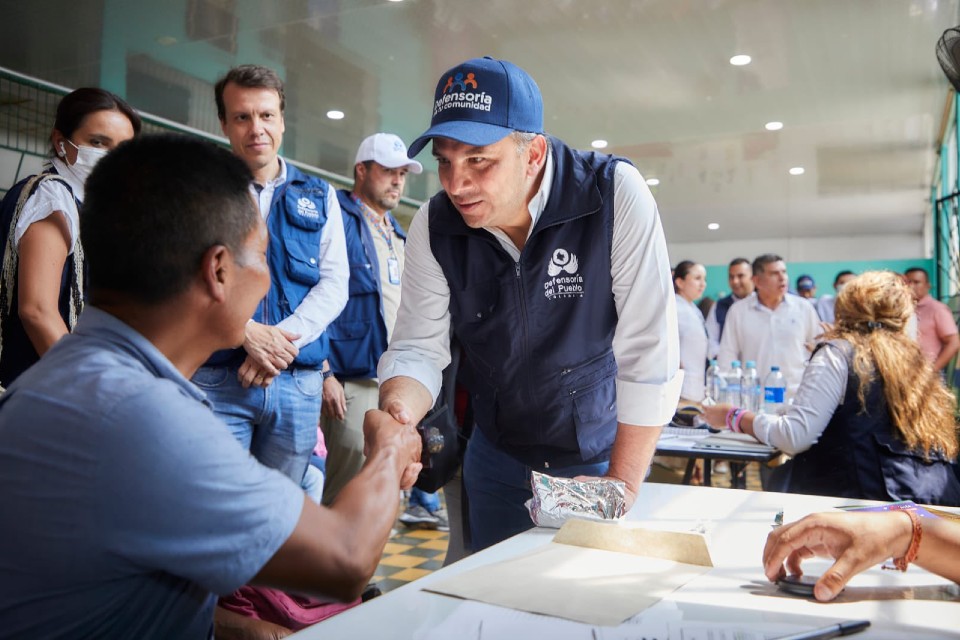 La Defensoría del Pueblo conmemora el 12 de octubre: conmemoración del encuentro de dos mundos