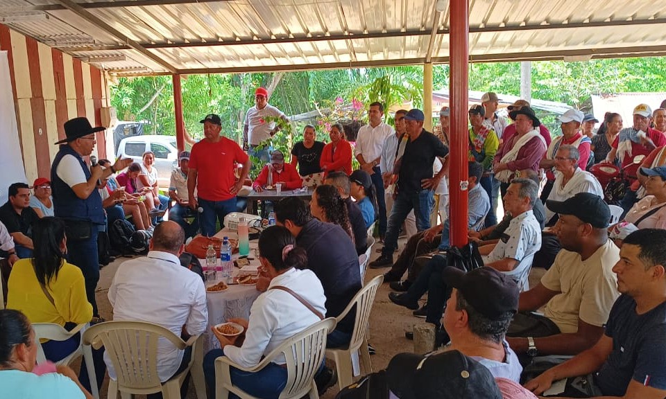 Defensoría del Pueblo facilitas puentes de entendimiento entre entes territoriales, líderes sociales y campesinos del Guaviare