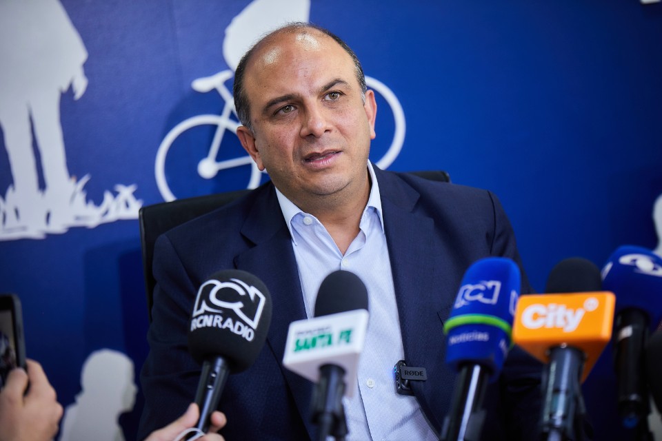 Defensor Camargo en rueda de prensa.