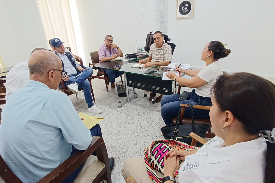 Defensoría mantiene seguimiento a obras inconclusas en tres instituciones públicas de Montería, Córdoba