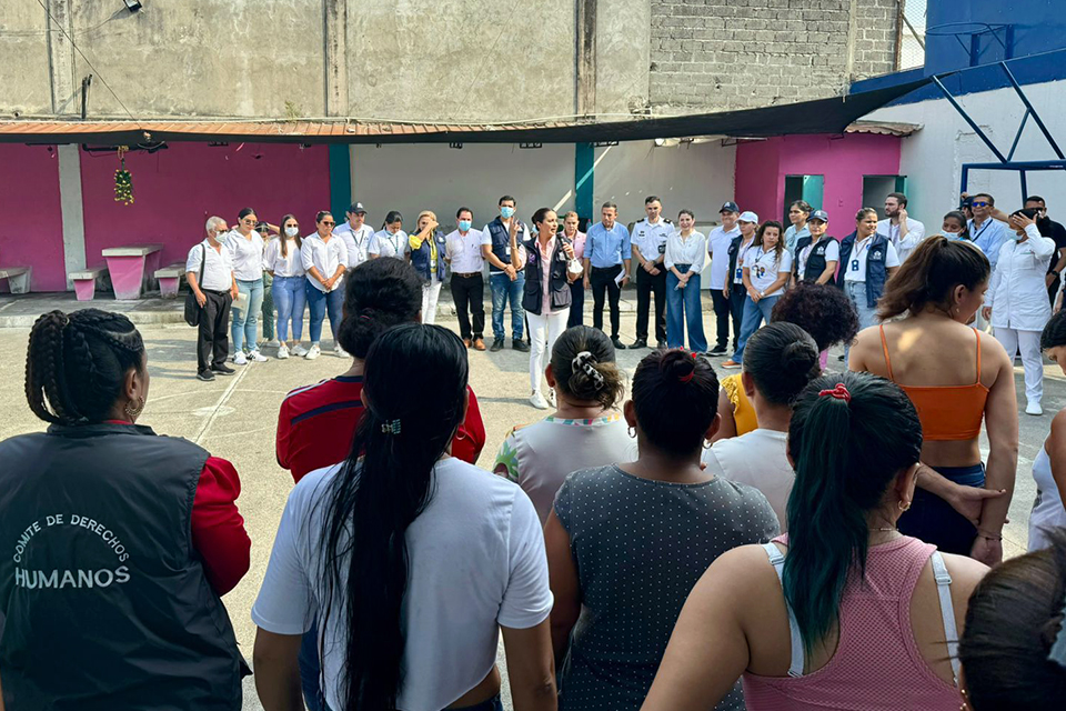 Jornada de atención especializada para 76 mujeres privadas de la libertad en Montería (Córdoba)