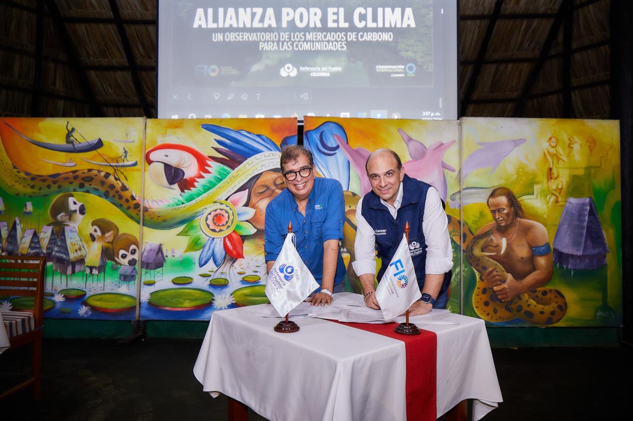 Defensoría y Fundación Conservación Internacional firman convenio para garantizar derechos colectivos en el mercado de bonos de carbono