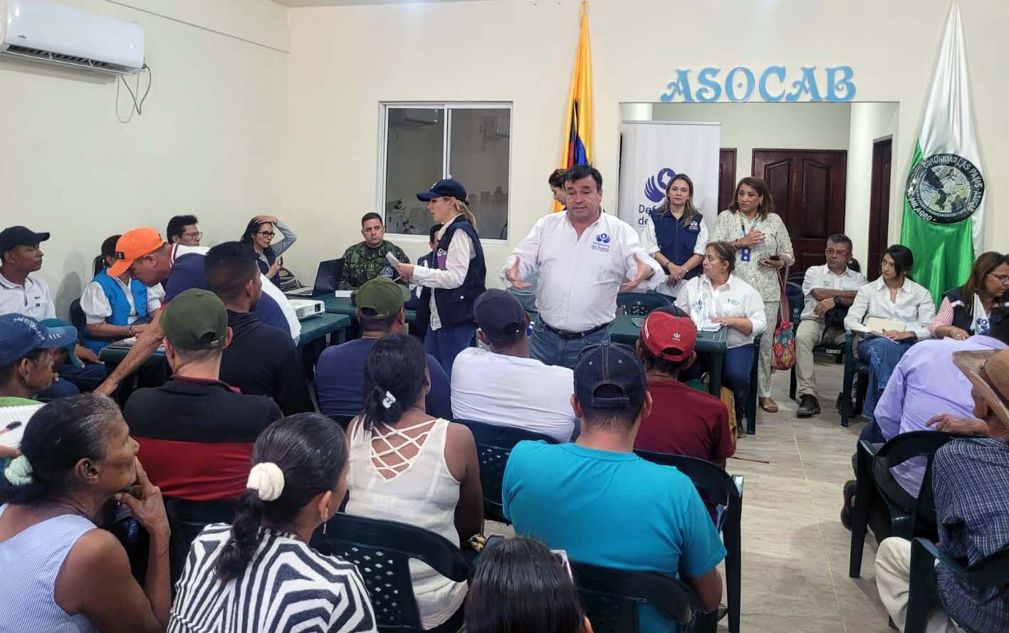 Gracias a la Defensoría, campesinos por fin tienen títulos de sus tierras