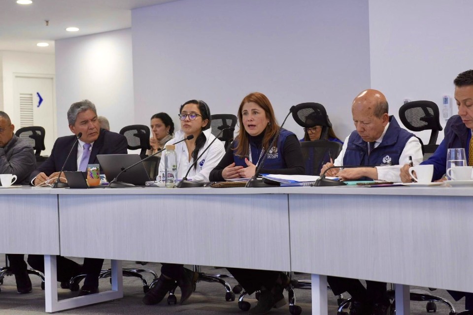 Finaliza reunión con líderes y lideresas del gremio de transportadores
