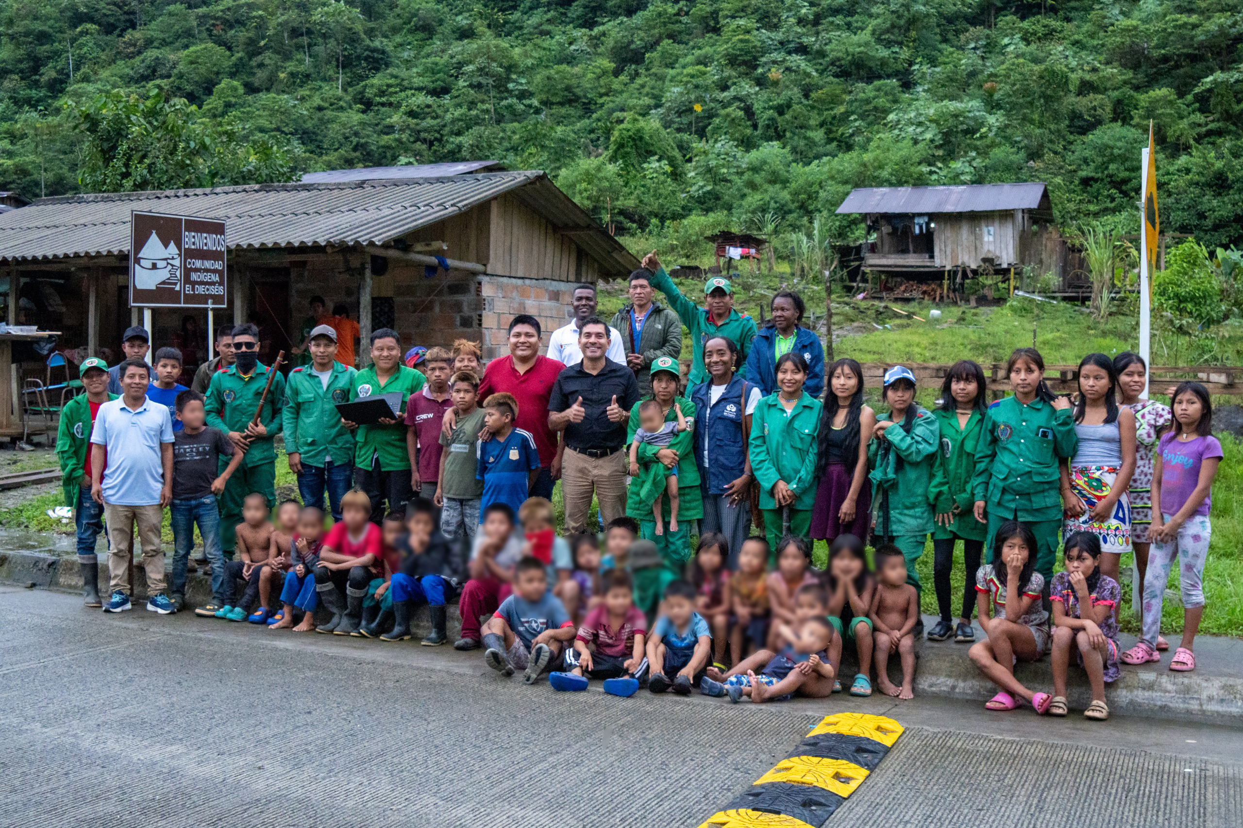 Mediación de la Defensoría permite desbloqueo de vías en Chocó y que menores de edad indígenas vayan a la escuela