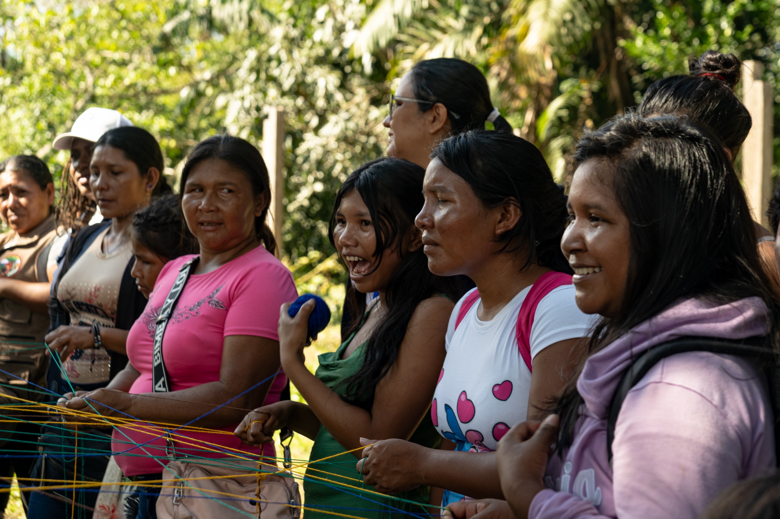 Grupo de mujeres Jiw posando en la Juntanza.