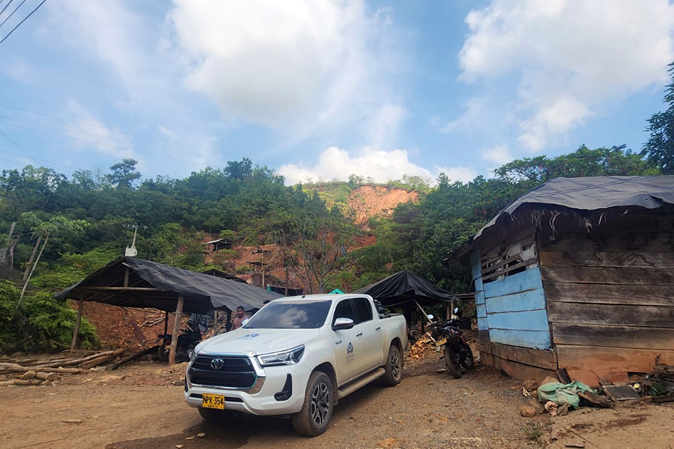 camioneta en El Alacrán
