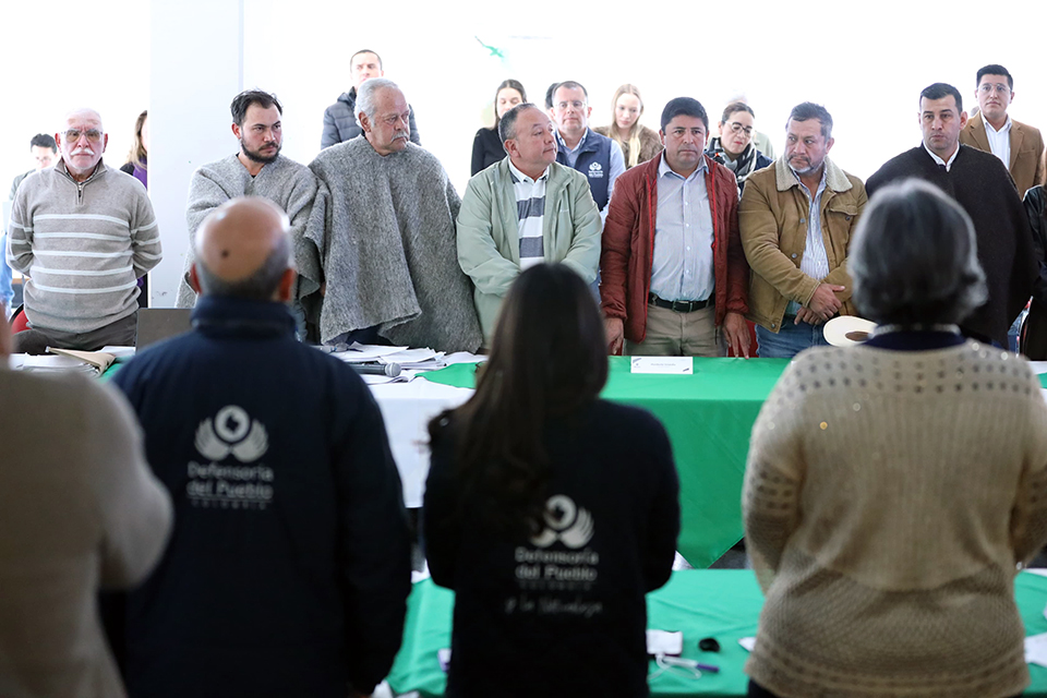 mesa de diálogo entre Gobierno y parameros del Cocuy