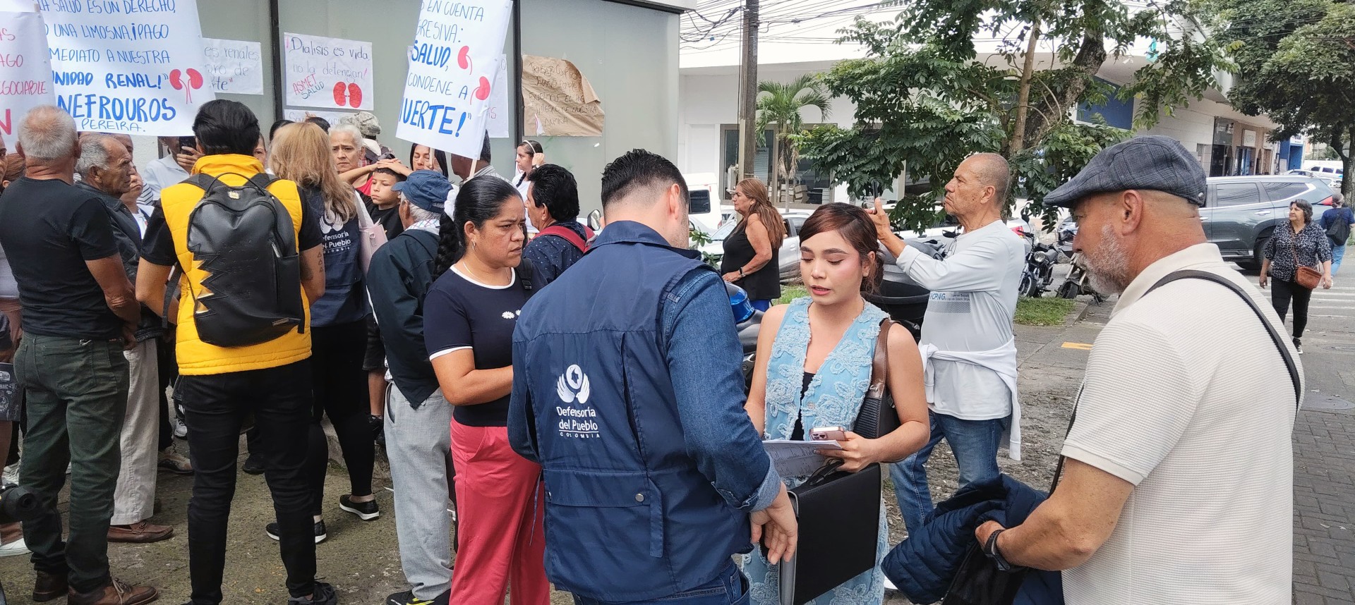 Plantón pacientes renales Pereira