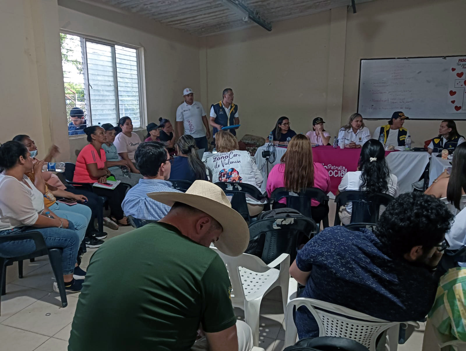 Reunión del Puesto de Mando Unificado en Ibagué con participación de la Defensoría.