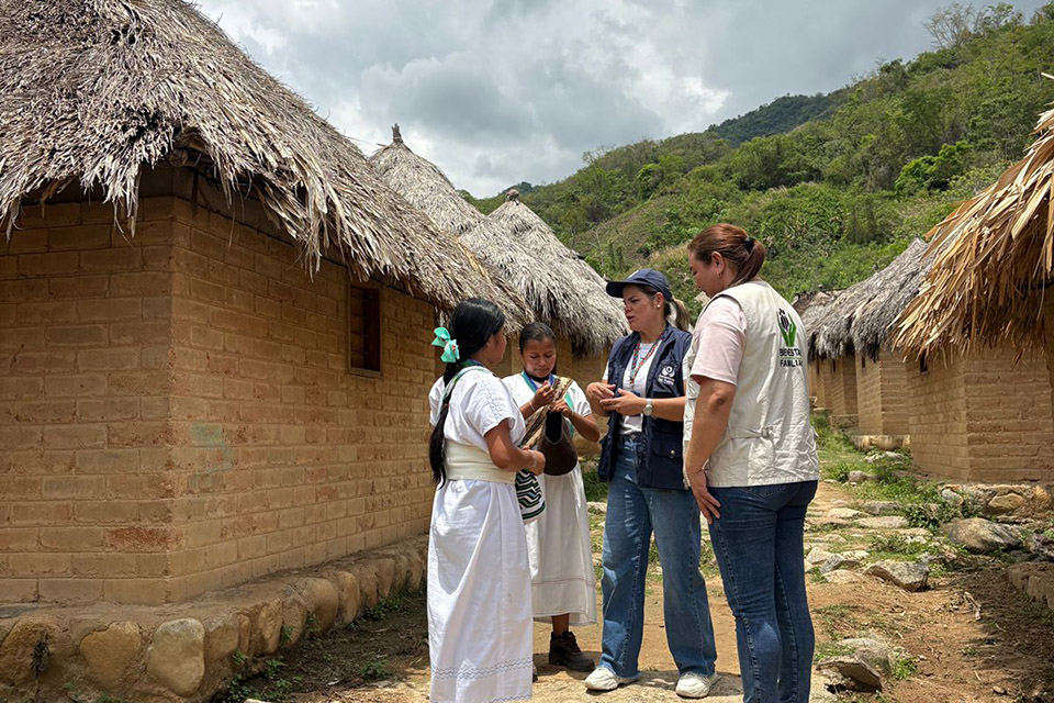 Informe global constata alarmante panorama de desplazamiento y confinamiento por conflicto y cambio climático en Colombia