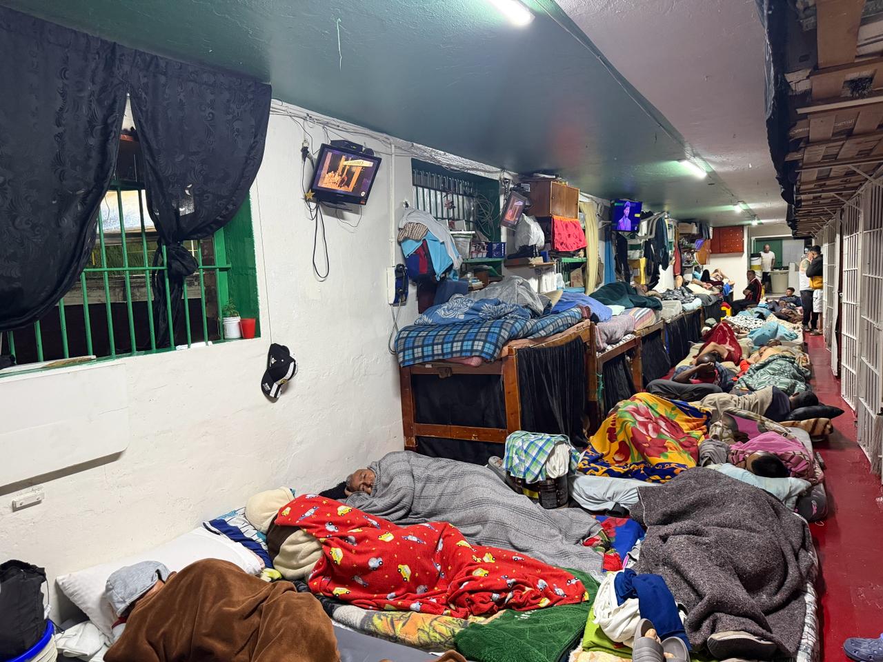 Garantía de la dignidad humana y control normativo