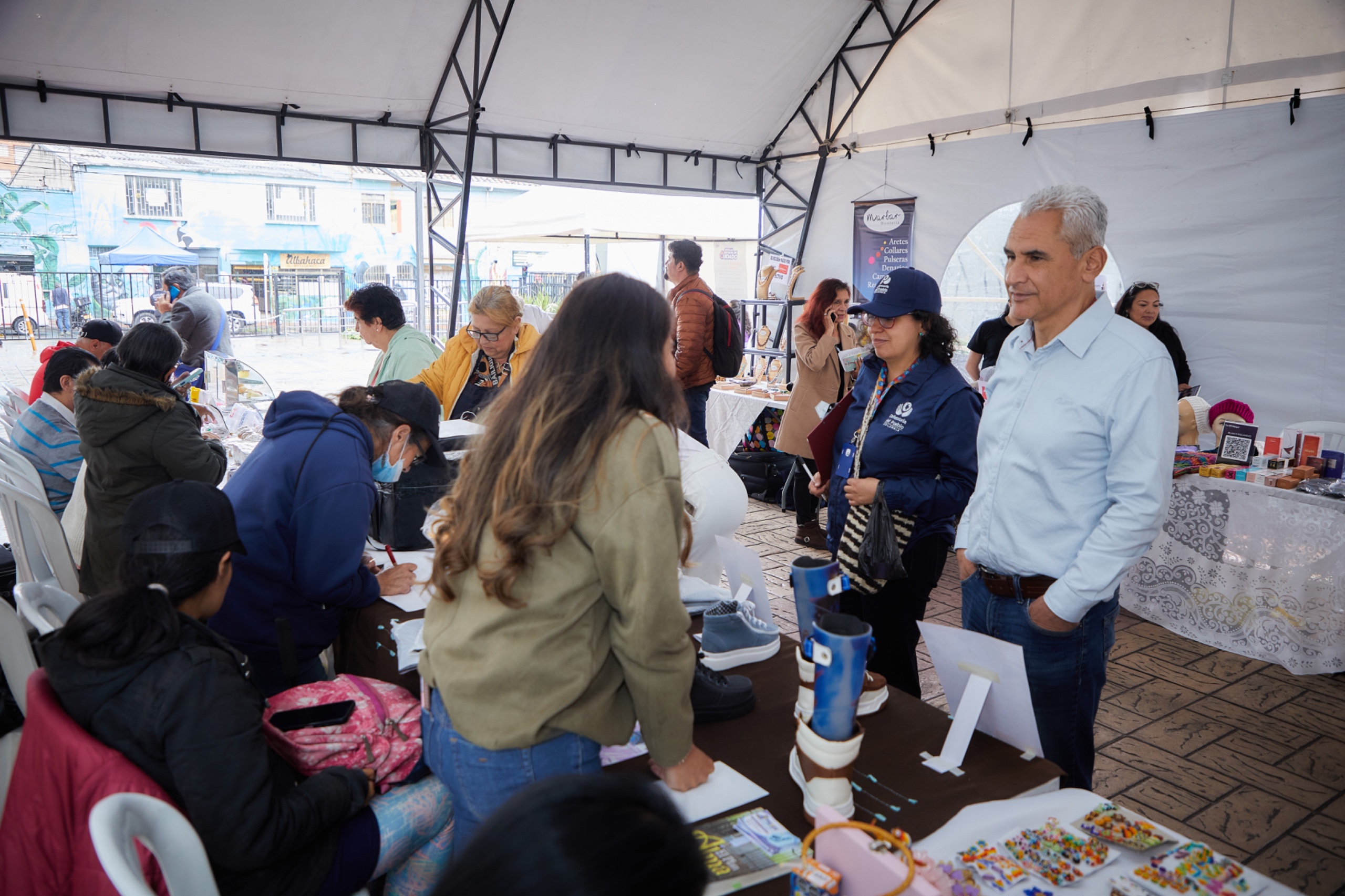 Feria de emprendimiento para mujeres cuidadoras