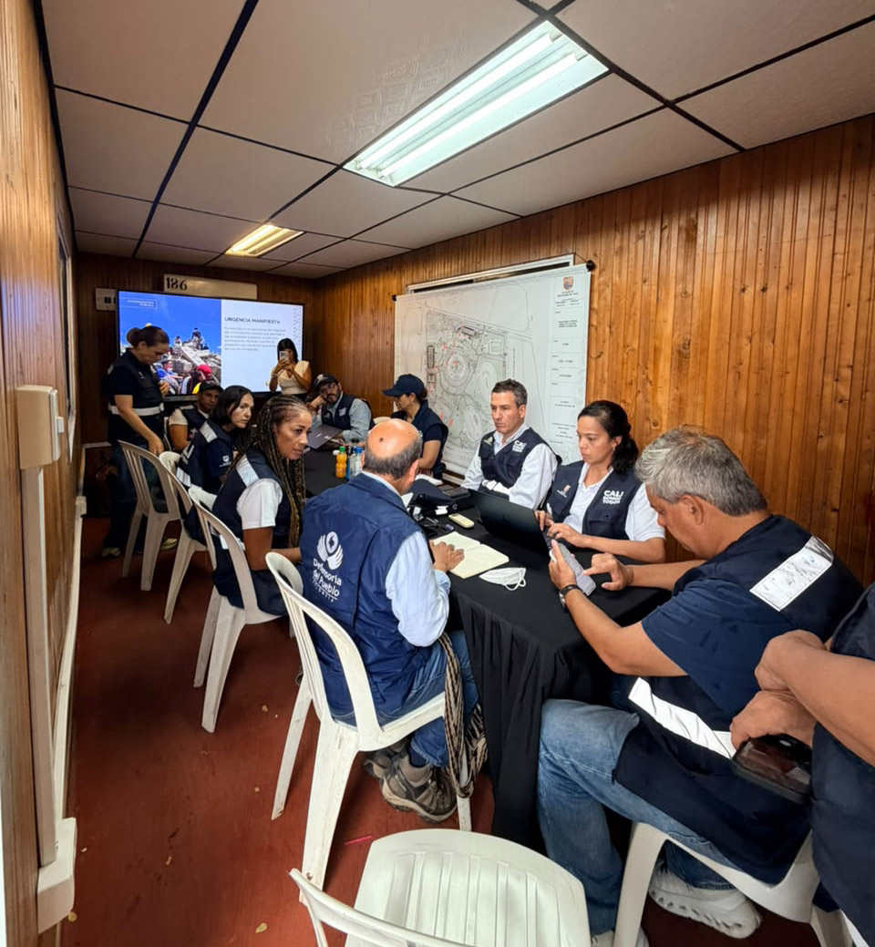 Reunidos con autoridades